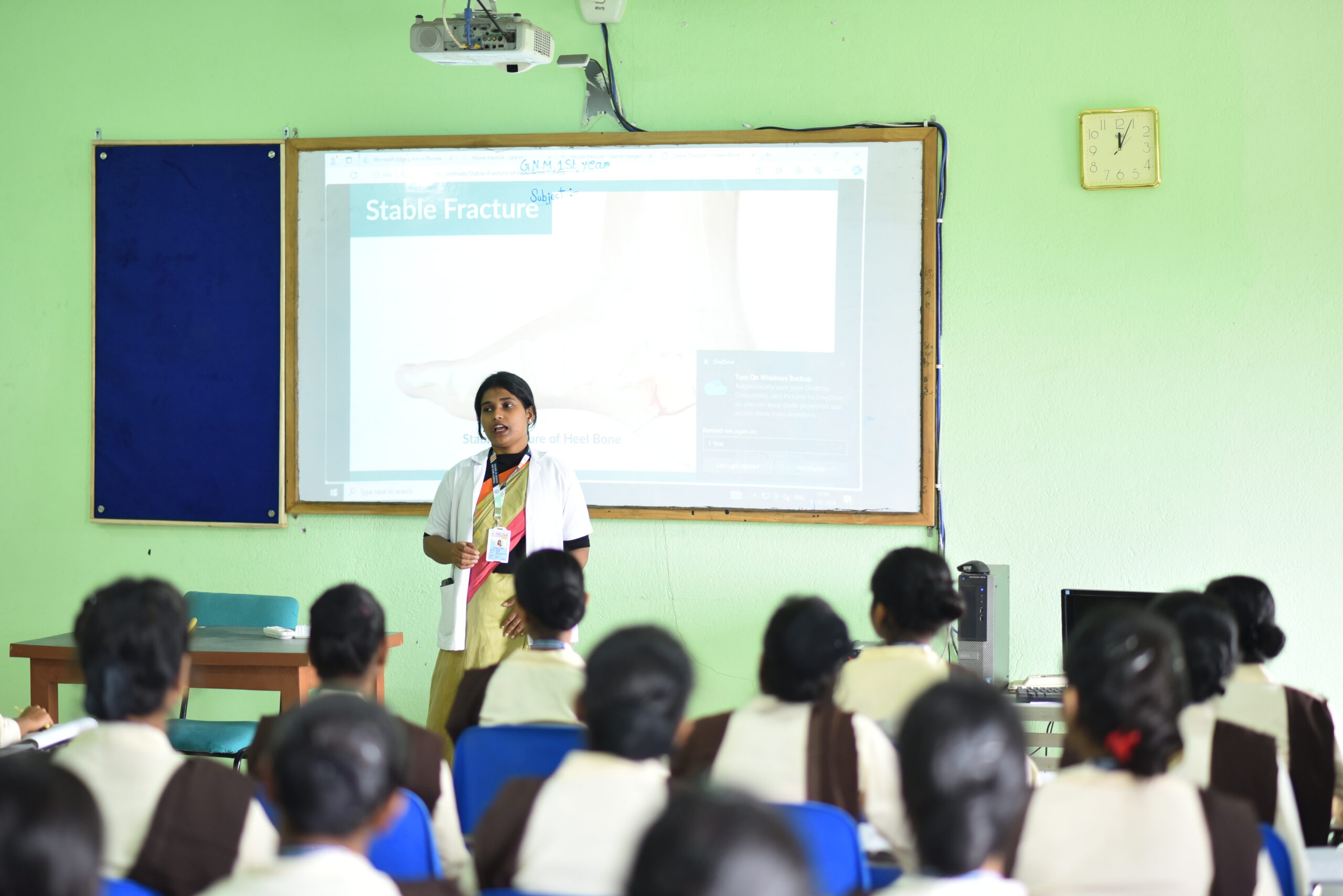 How Clinical Training Builds Confidence in Nursing Students